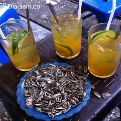 Quán Giải Khát Vỉa Hè