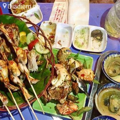 Queen – Xiên Que & Ốc