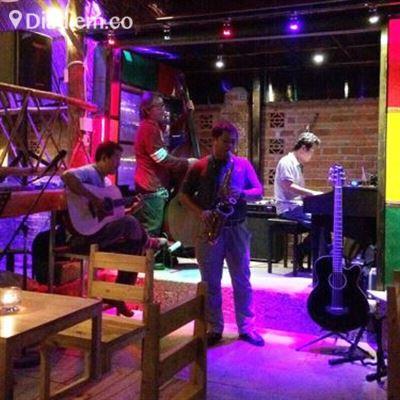 Rio Cafe & Acoustics – Hồ Quý Ly