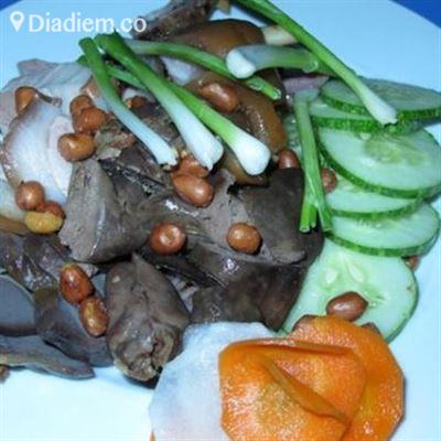 Sáu Bảnh – Bánh Mì Phá Lấu