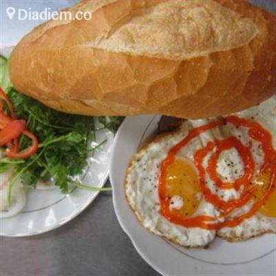 Tân Tân – Bánh Mì Ốp La