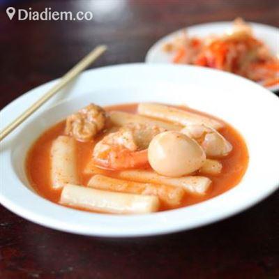 Tteokguk – Bánh Gạo Cay Hàn Quốc