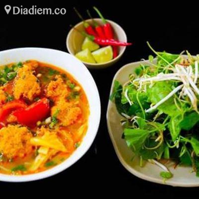 Út Koi – Bún Chả Cá & Mì Quảng Ếch