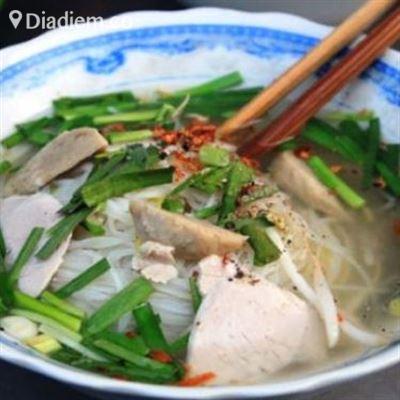 Út Phấn – Hủ Tiếu, Bò Kho & Mì Hoành Thánh