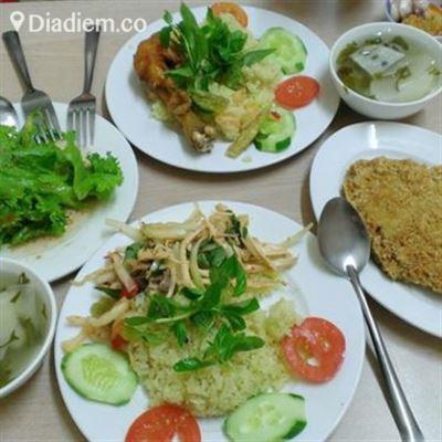 Uyên Uyên – Cơm Gà